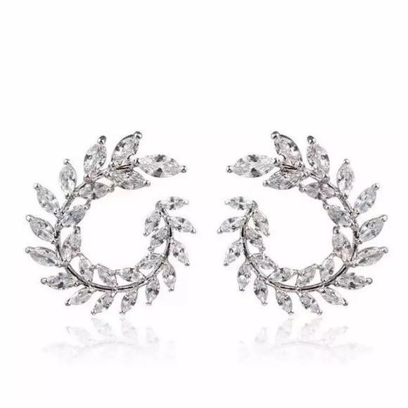New Women’s 925 Silver Beautiful Leafs Diamond Earrings - Picture 6 of 6